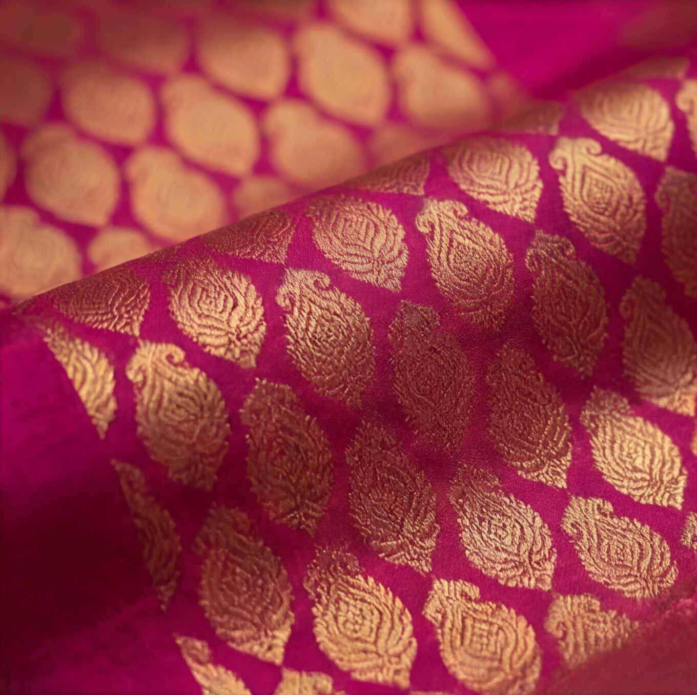 Exquisite Pink Jacquard Silk Saree with Woven Zari Work – Traditional Festive Wear Saree for Women (6.3M with Blouse)